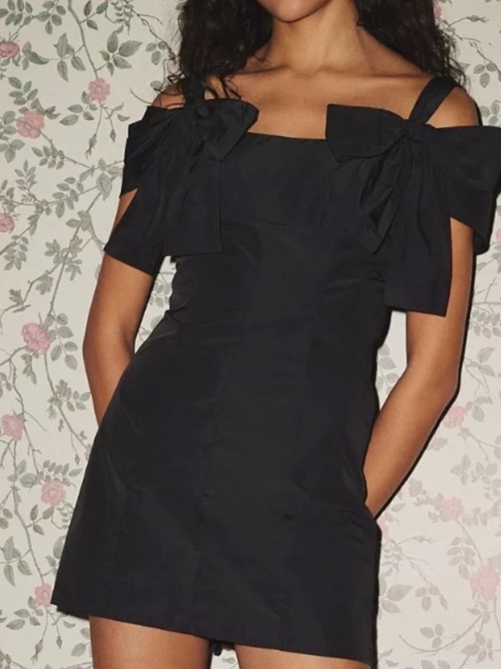 Kimchi Blue Monet Bow Mini Dress Black Satin XS NWT Urban Outfitters